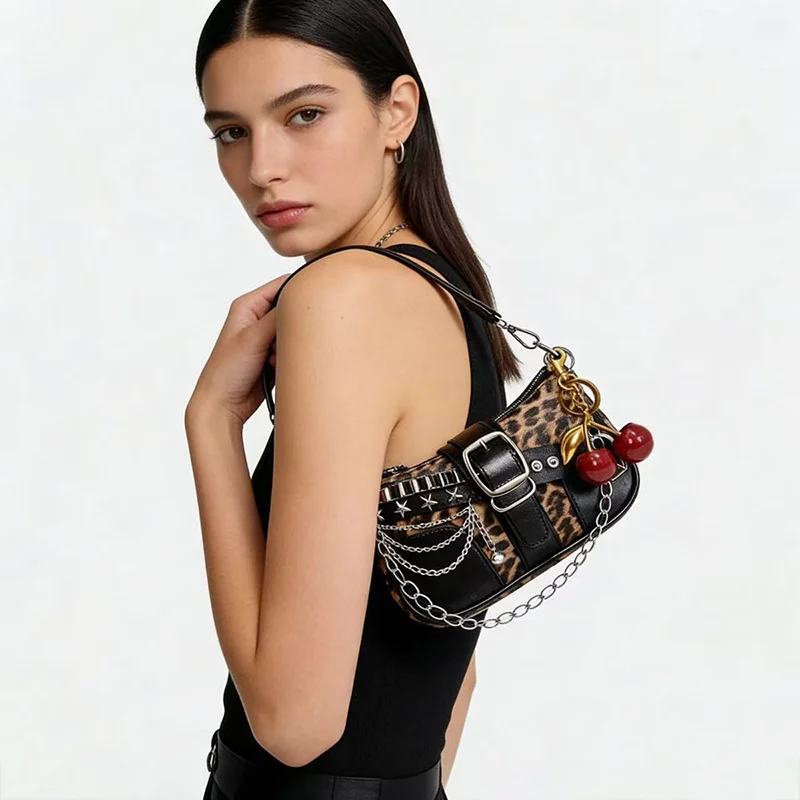 Retro Rivet Chain Shoulder Bag - Image 3